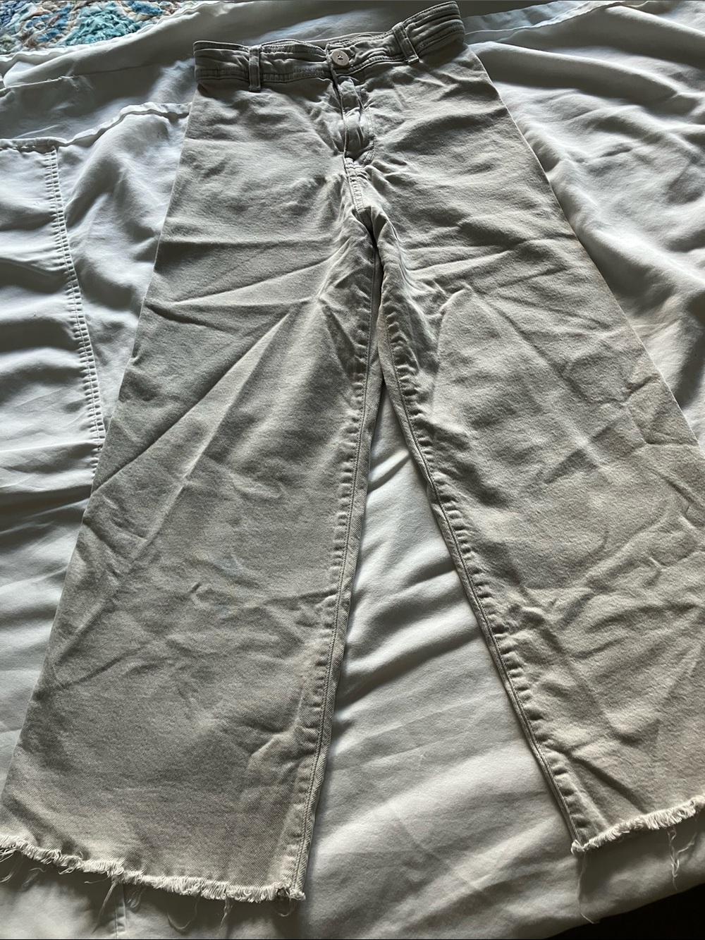 Zara Kids Wide-Leg Jeans in Light Cream